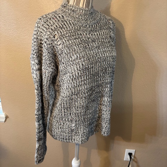 Romeo & Juliet Couture Sweater Large Black and Cream Mock Turtleneck Knit Cozy - Picture 4 of 16